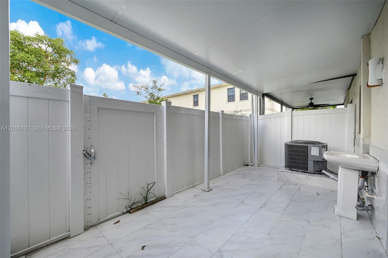 1130 SW 6th Ct , Homestead, FL 33034 Photo