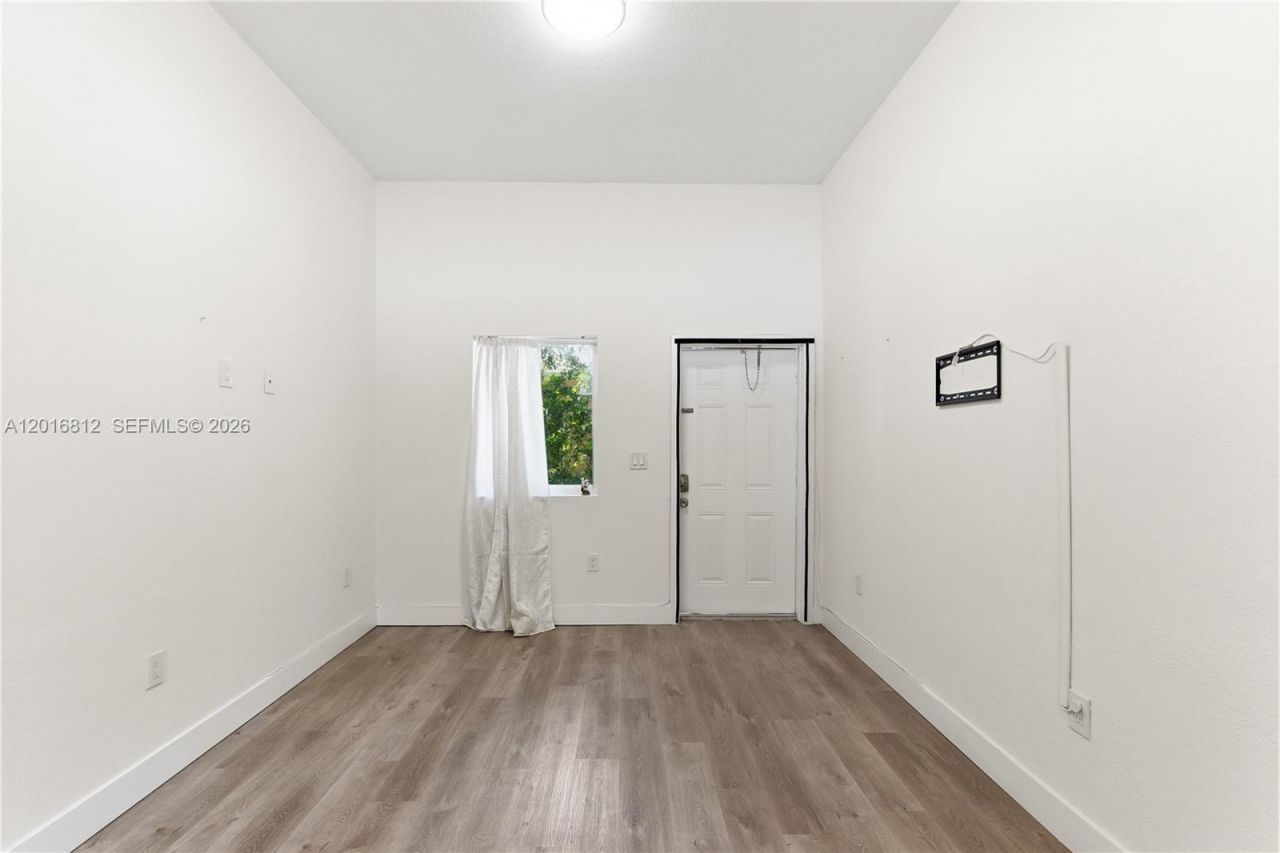 830 SE 14th St , Fort Lauderdale, FL 33316 Photo