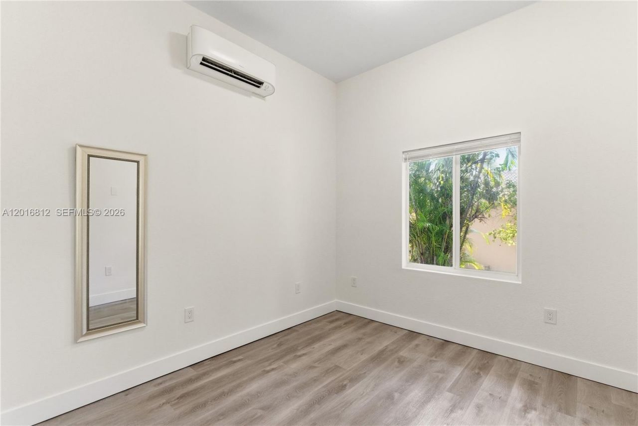 830 SE 14th St , Fort Lauderdale, FL 33316 Photo