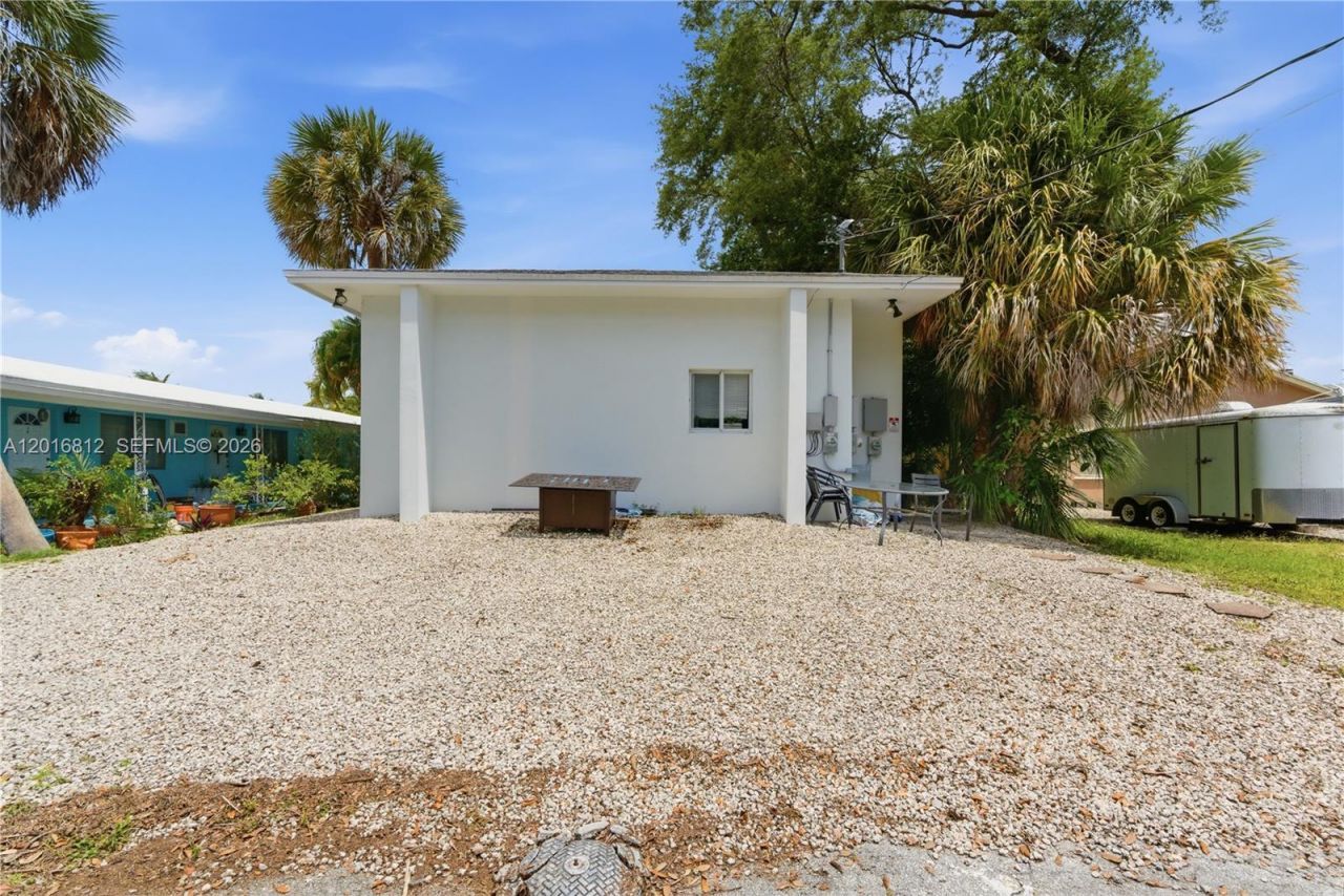 830 SE 14th St , Fort Lauderdale, FL 33316 Photo