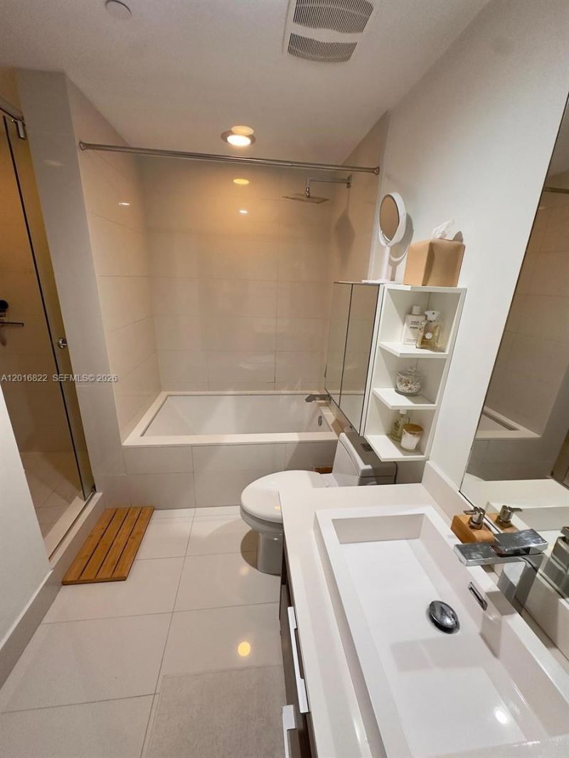 1300 S Miami Ave , Unit 1709, Miami, FL 33130 Photo