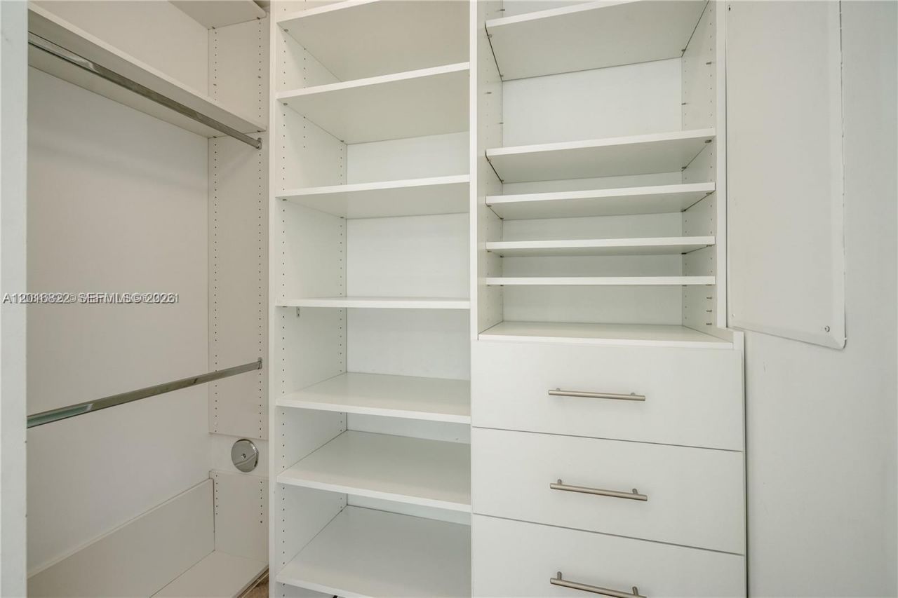 1300 S Miami Ave , Unit 1709, Miami, FL 33130 Photo