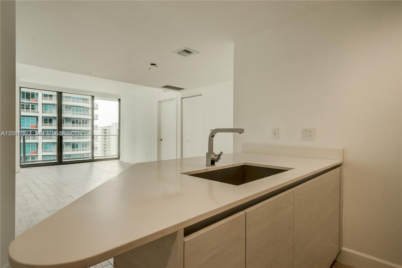 1300 S Miami Ave , Unit 1709, Miami, FL 33130 Photo