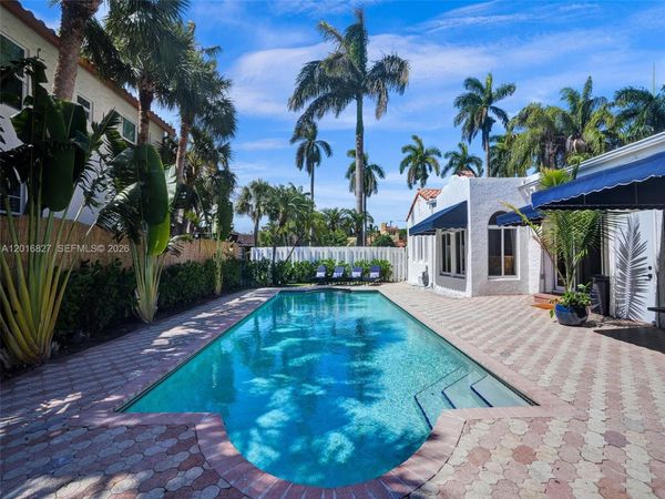 1128 Tyler St , Hollywood, FL 33019