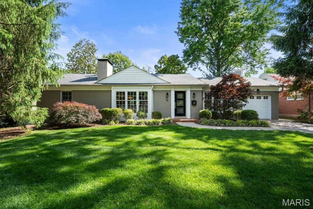38 Whitehall Court , Brentwood, MO 63144 Main Photo