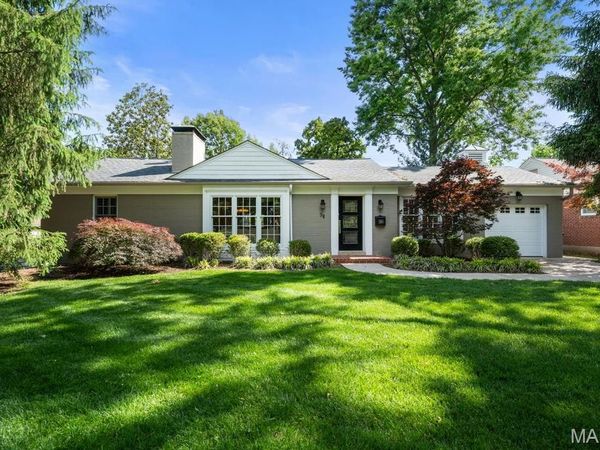 38 Whitehall Court , Brentwood, MO 63144