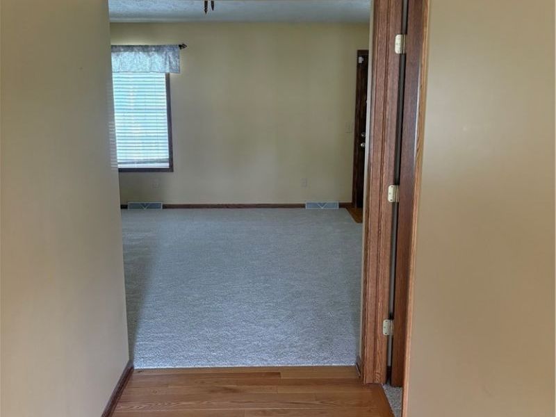 4825 Woodstone Avenue NW, Canton, OH 44647 Photo 2