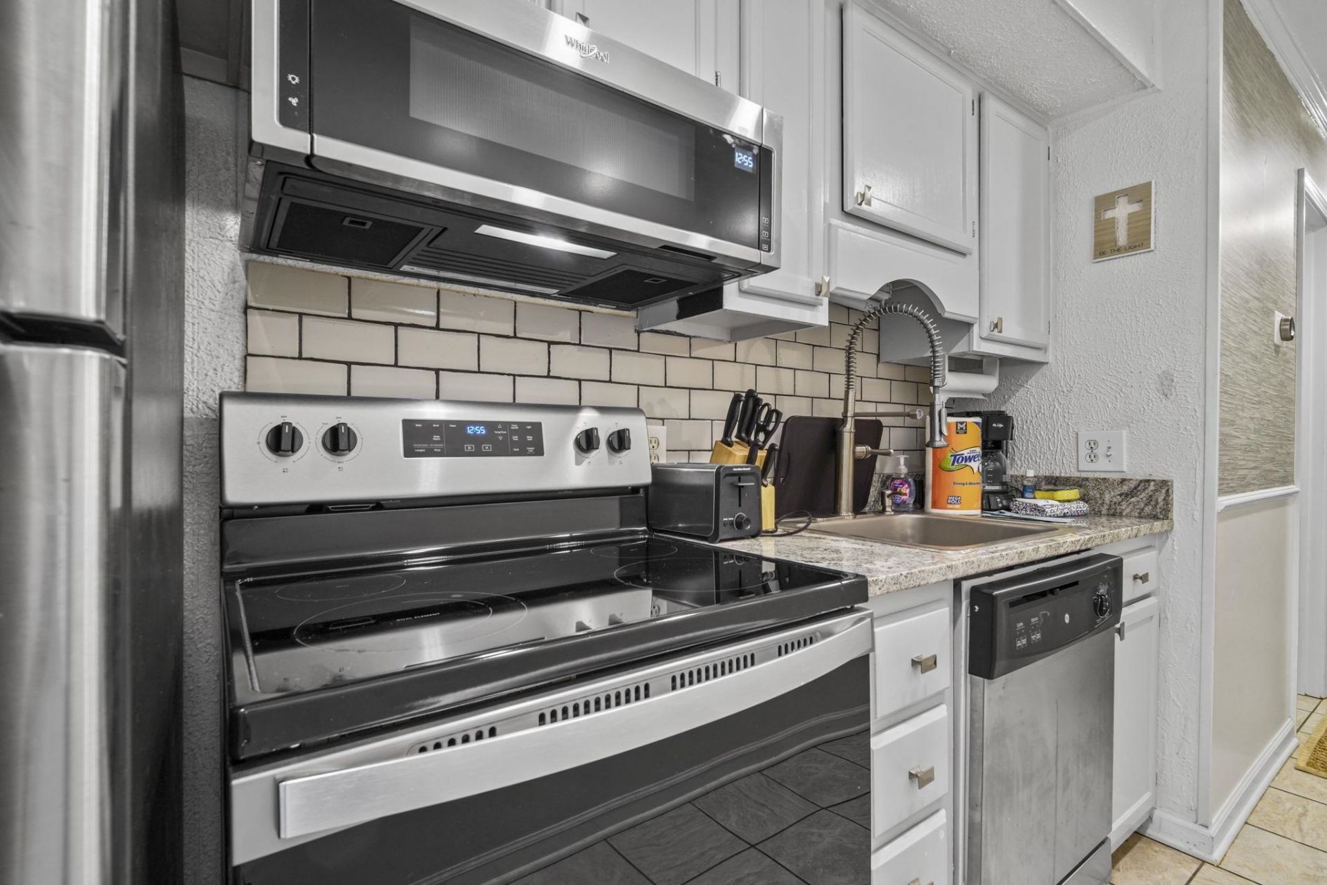 9400 Shore Dr. Photo 15