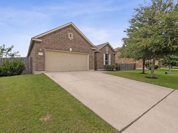 1004 Grand Teton TRL, Taylor, TX 76574