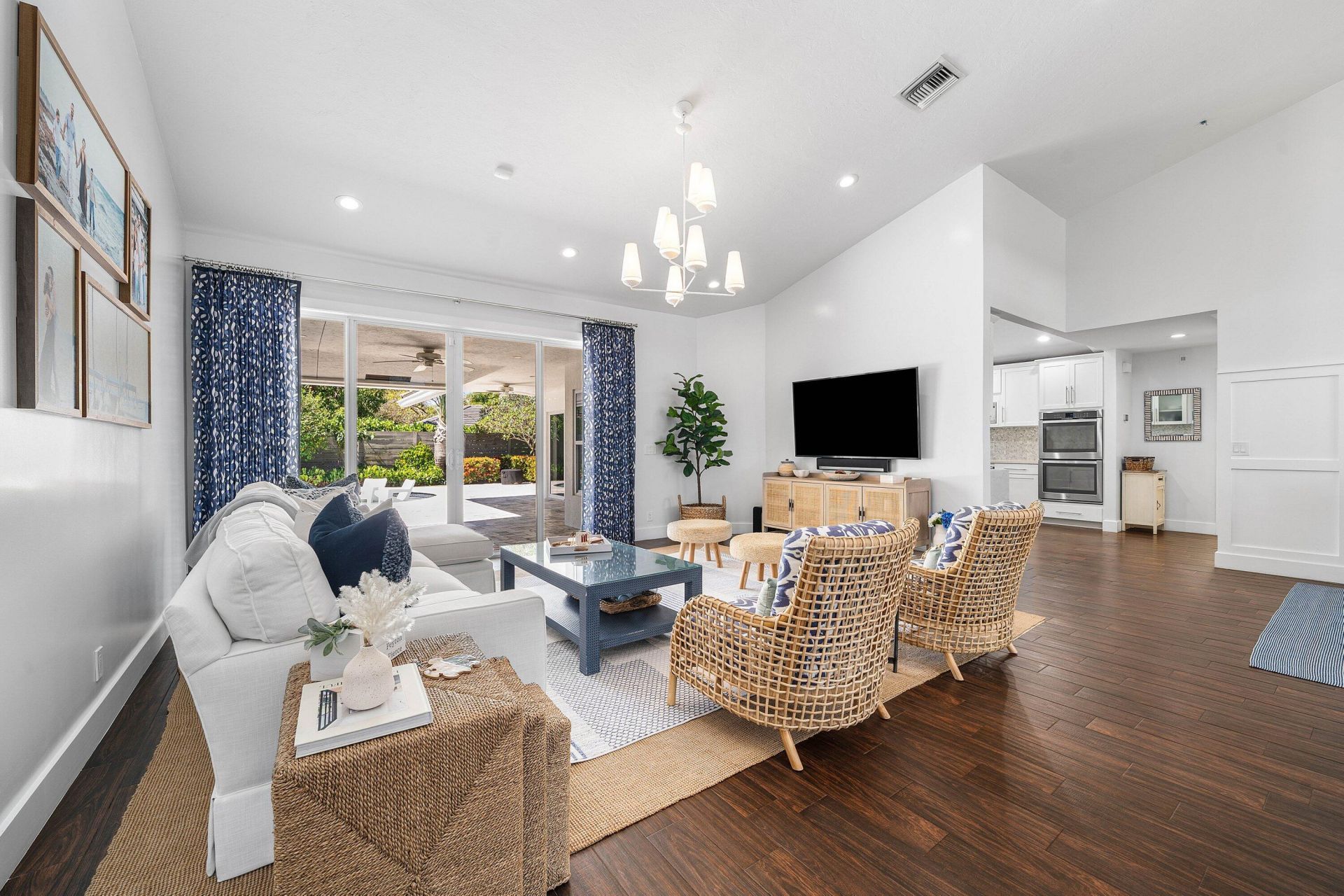 916 SW 37th Court, Boynton Beach, FL 33435 Photo