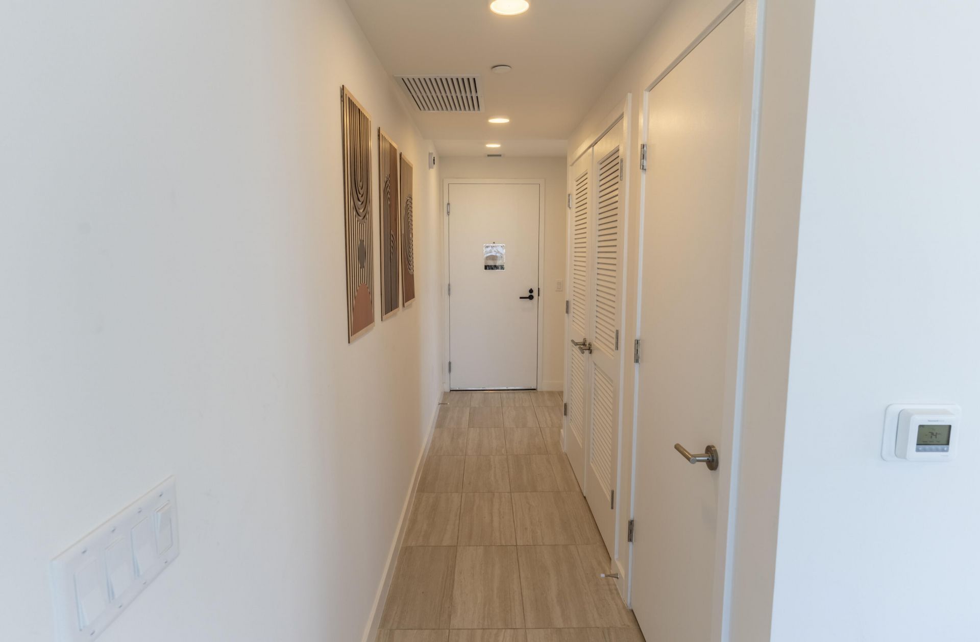 580 72nd Street, Unit 1102, Miami Beach, FL 33141 Photo