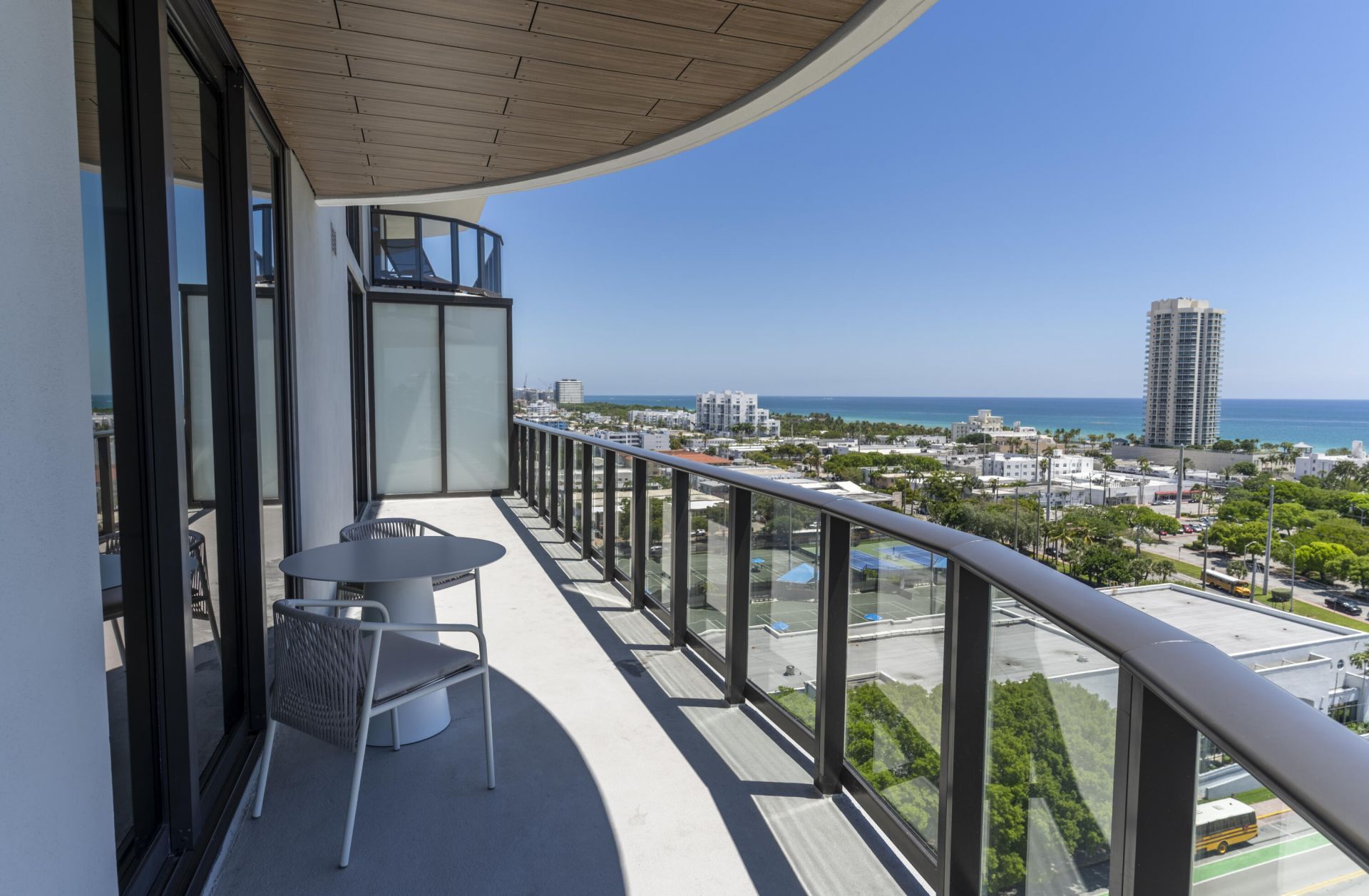 580 72nd Street, Unit 1102, Miami Beach, FL 33141 Photo