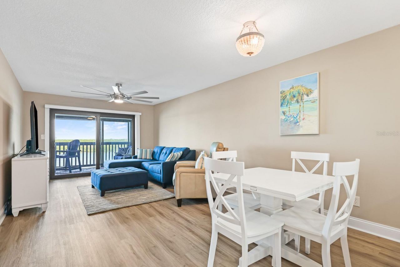 821 Bahia Del Sol Drive, Unit B, Ruskin, FL 33570 Photo