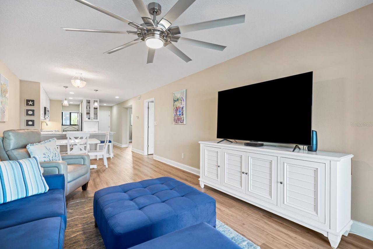 821 Bahia Del Sol Drive, Unit B, Ruskin, FL 33570 Photo