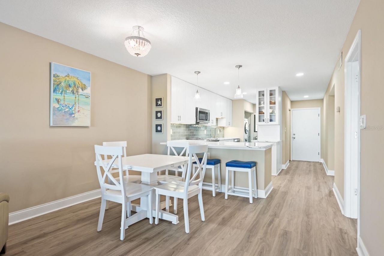 821 Bahia Del Sol Drive, Unit B, Ruskin, FL 33570 Photo