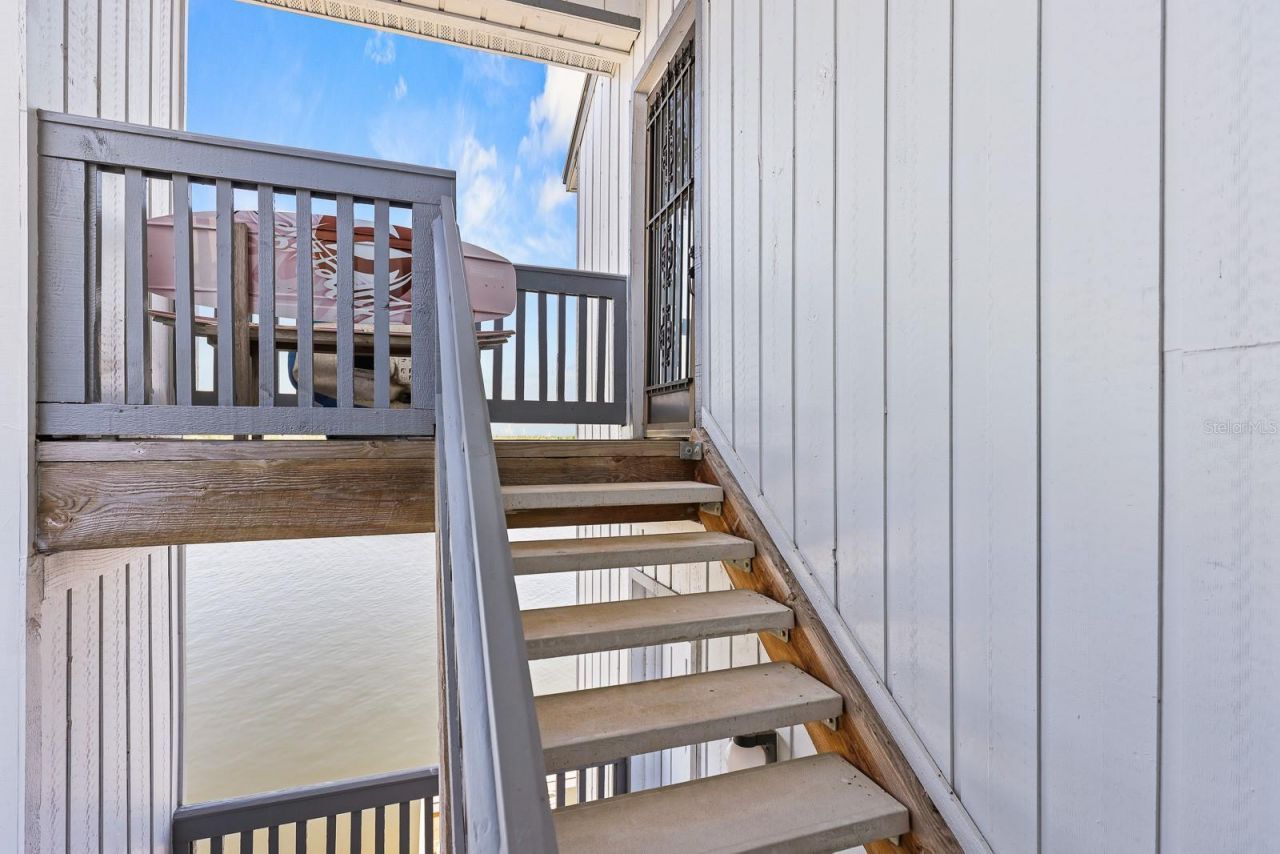 821 Bahia Del Sol Drive, Unit B, Ruskin, FL 33570 Photo