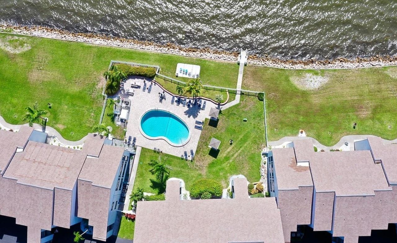 821 Bahia Del Sol Drive, Unit B, Ruskin, FL 33570 Photo