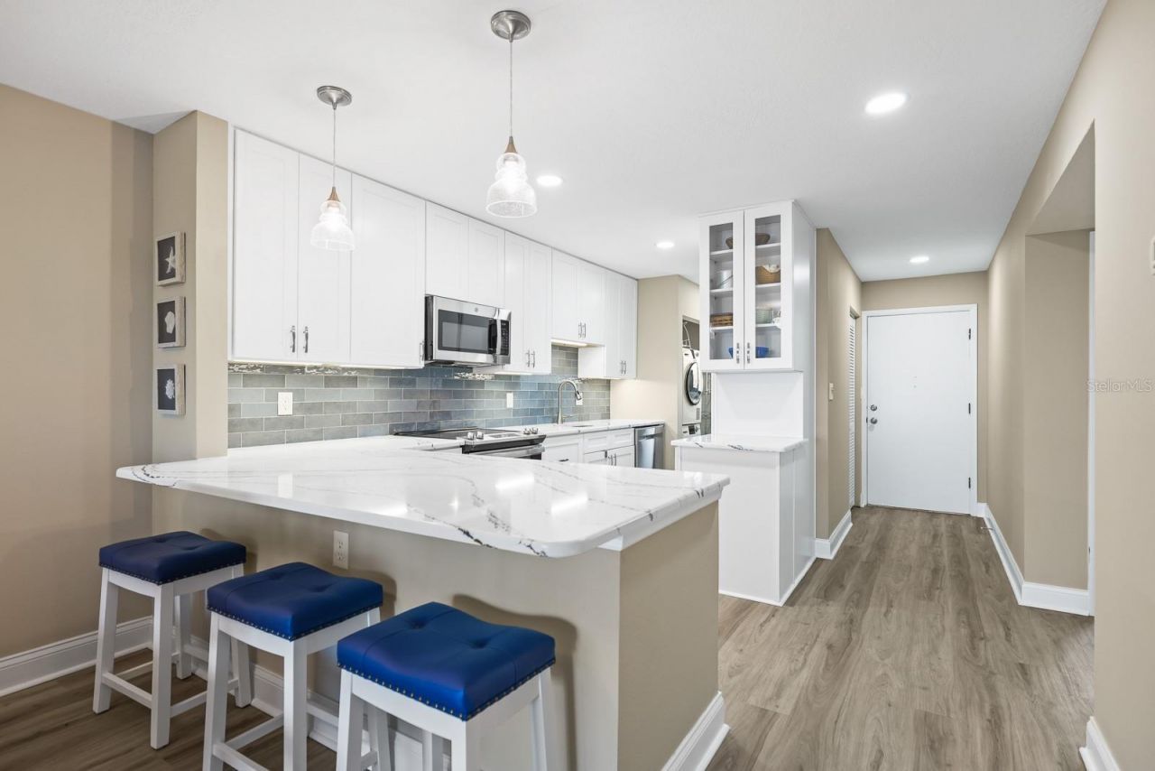 821 Bahia Del Sol Drive, Unit B, Ruskin, FL 33570 Photo