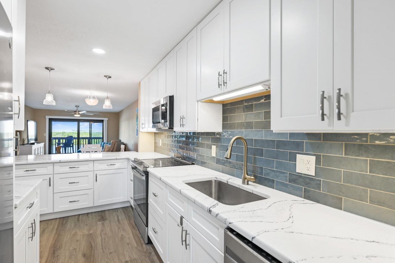 821 Bahia Del Sol Drive, Unit B, Ruskin, FL 33570 Photo