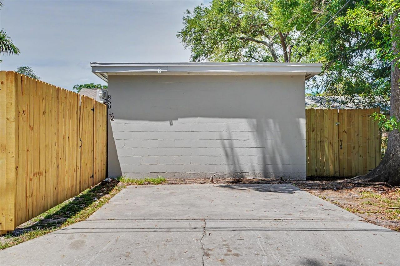 850 18th Avenue S, Saint Petersburg, FL 33705 Photo