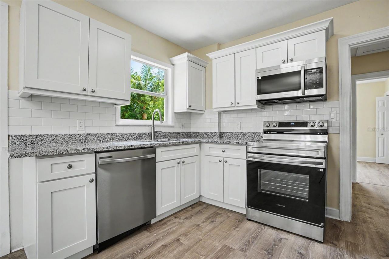 850 18th Avenue S, Saint Petersburg, FL 33705 Photo