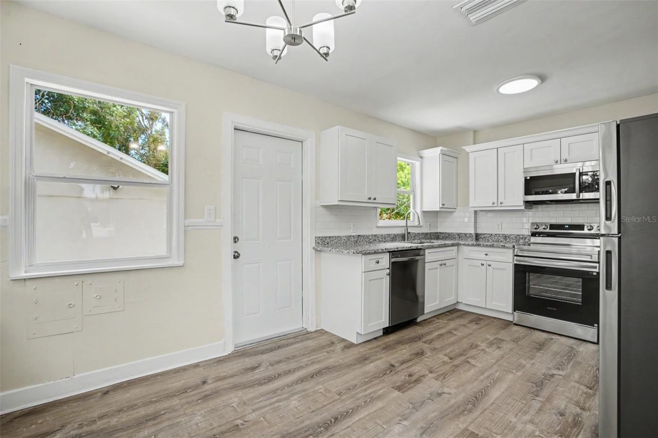 850 18th Avenue S, Saint Petersburg, FL 33705 Photo