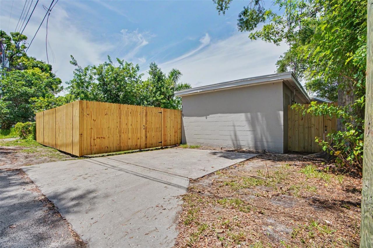 850 18th Avenue S, Saint Petersburg, FL 33705 Photo