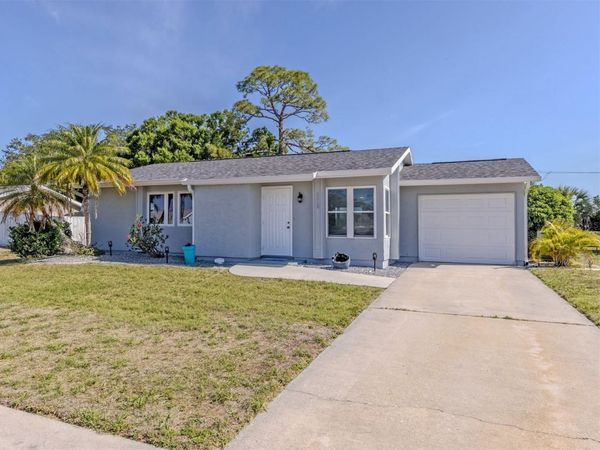 5568 KENWOOD DRIVE , NORTH PORT, FL 34287