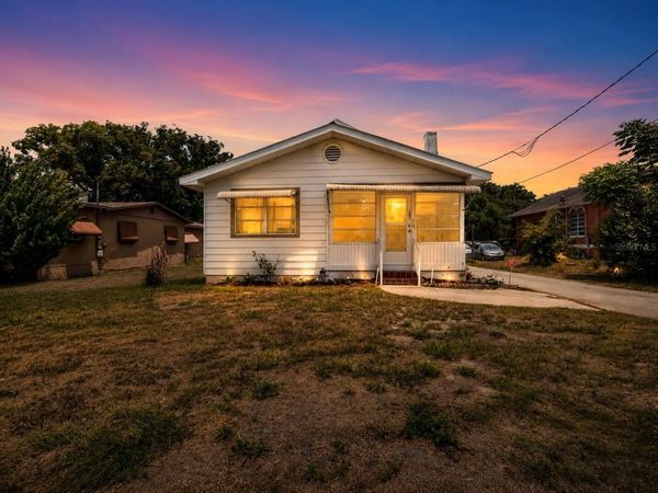 207 S PERRY AVENUE, FORT MEADE, FL 33841