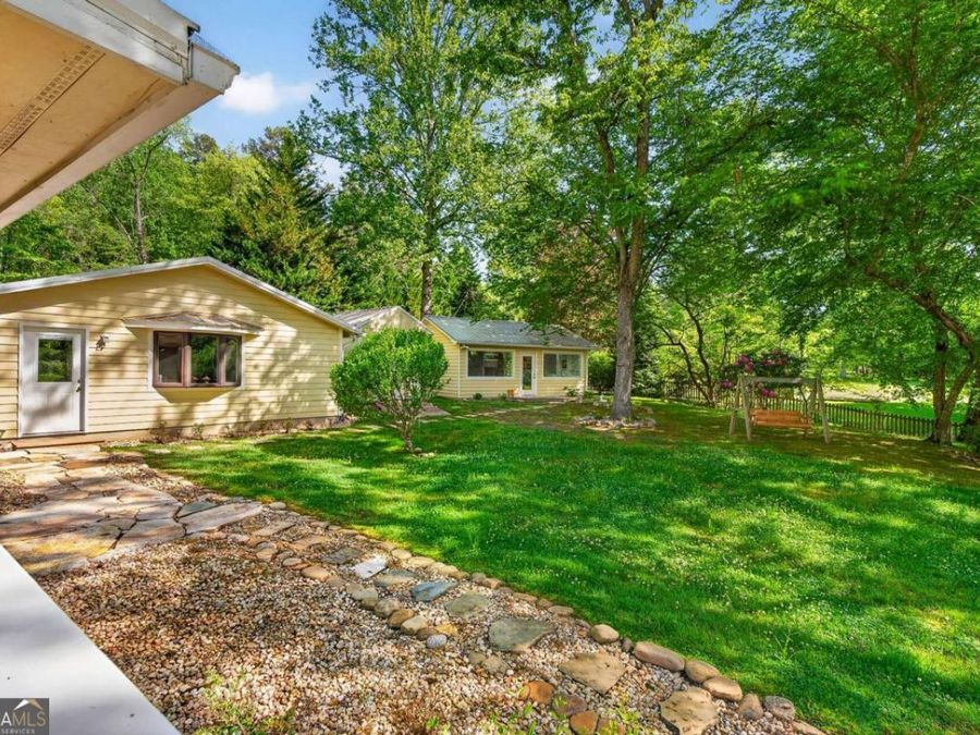 Property Image 100