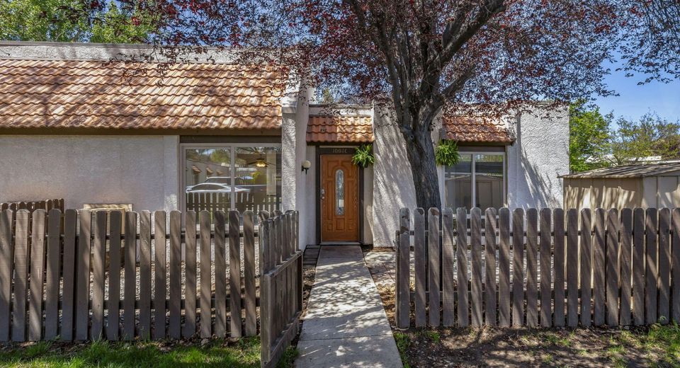 1001 Baywood Drive, Unit C, Sparks, NV 89434 Photo