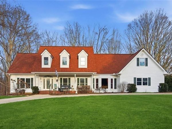 124 Golden Autumn Drive , Dahlonega, GA 30533