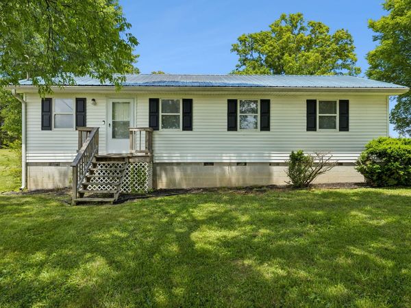 576 Tipps Rd , Belvidere, TN 37306