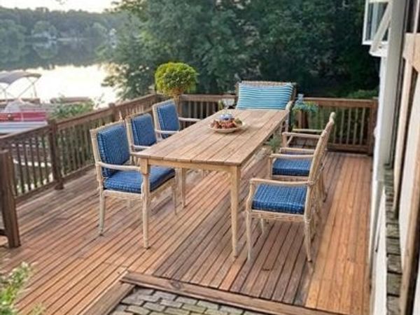670 Eastside Rd, Wrentham, MA 02093