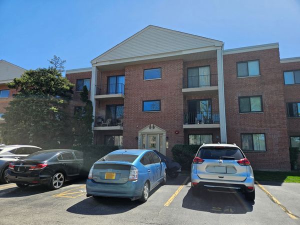 5502 TINDER Drive, Unit 5, Rolling Meadows, IL 60008