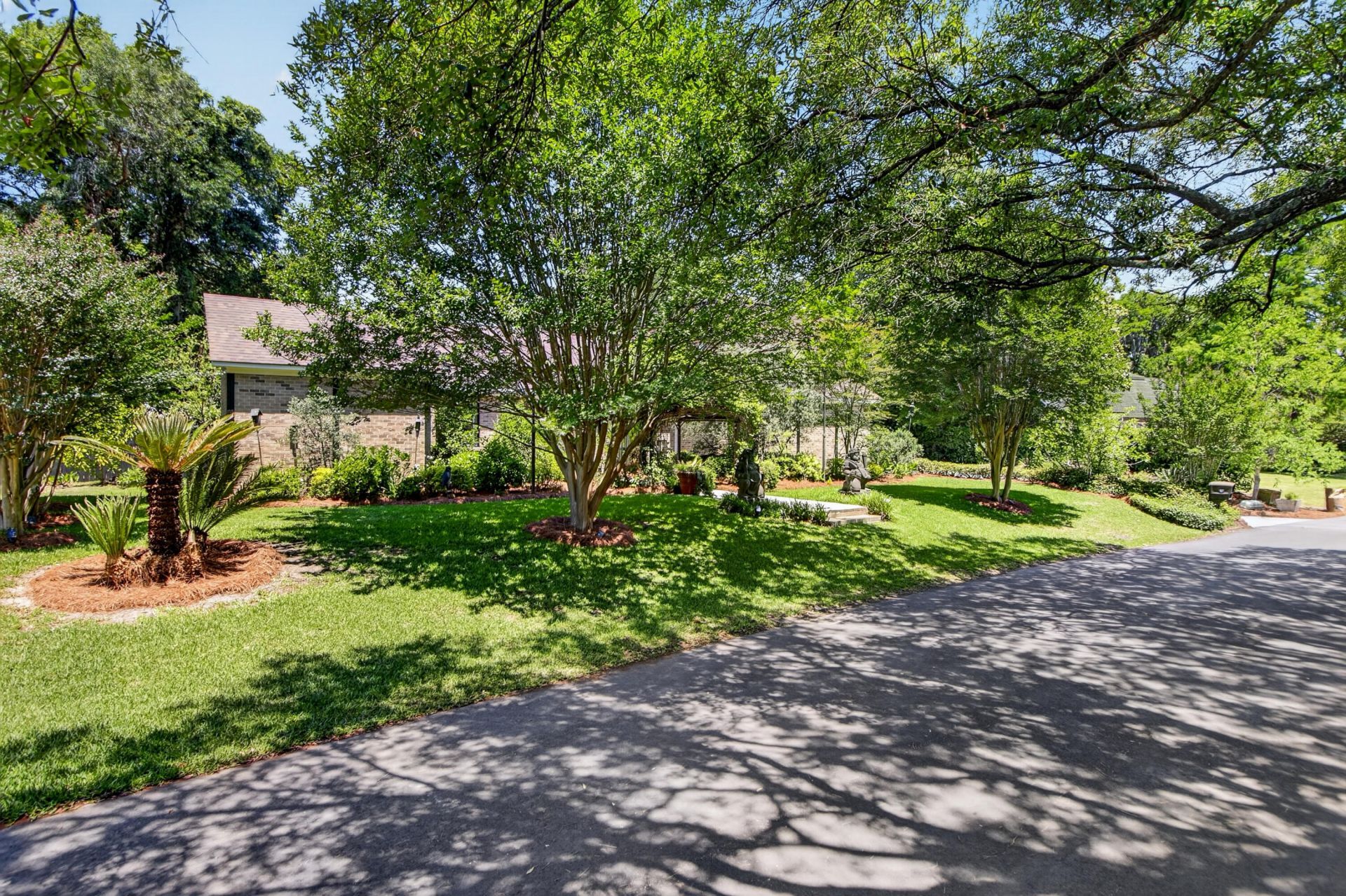 18 Old English Drive Photo 17