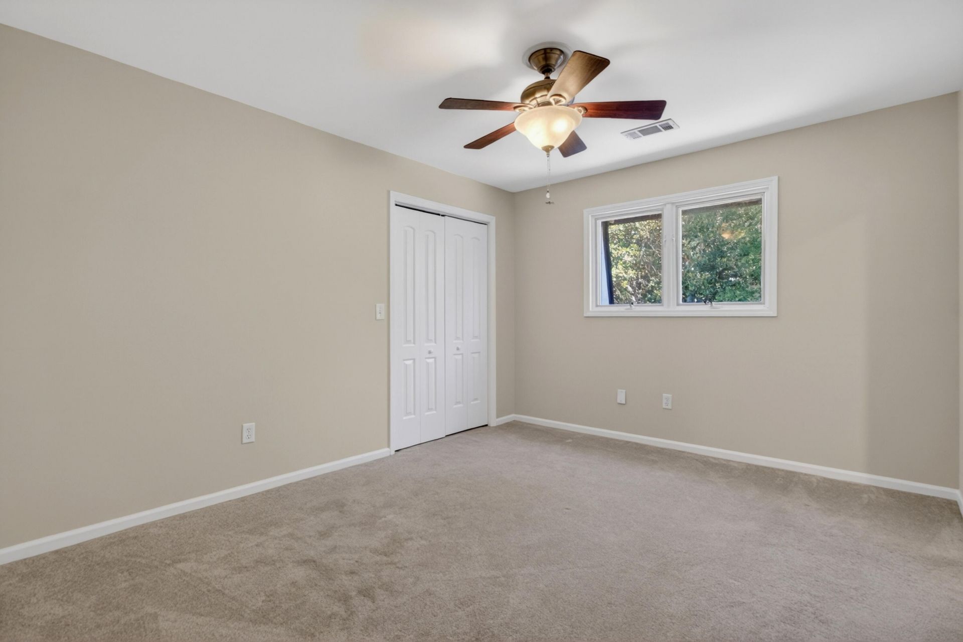 18 Old English Drive Photo 39