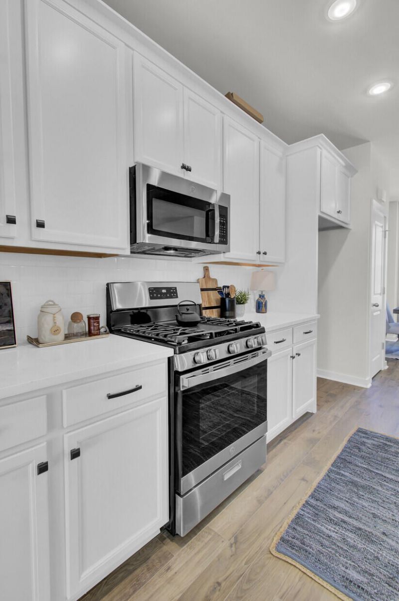 465 Caledon Court Photo 14