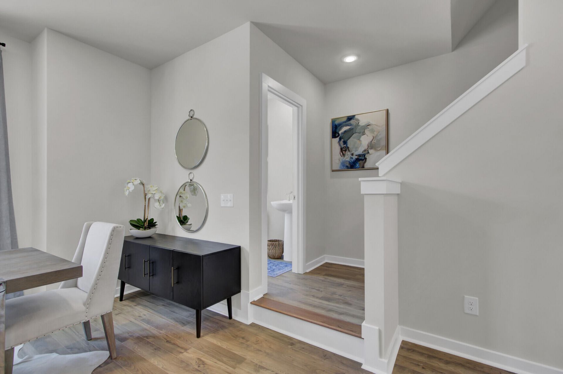465 Caledon Court Photo 24
