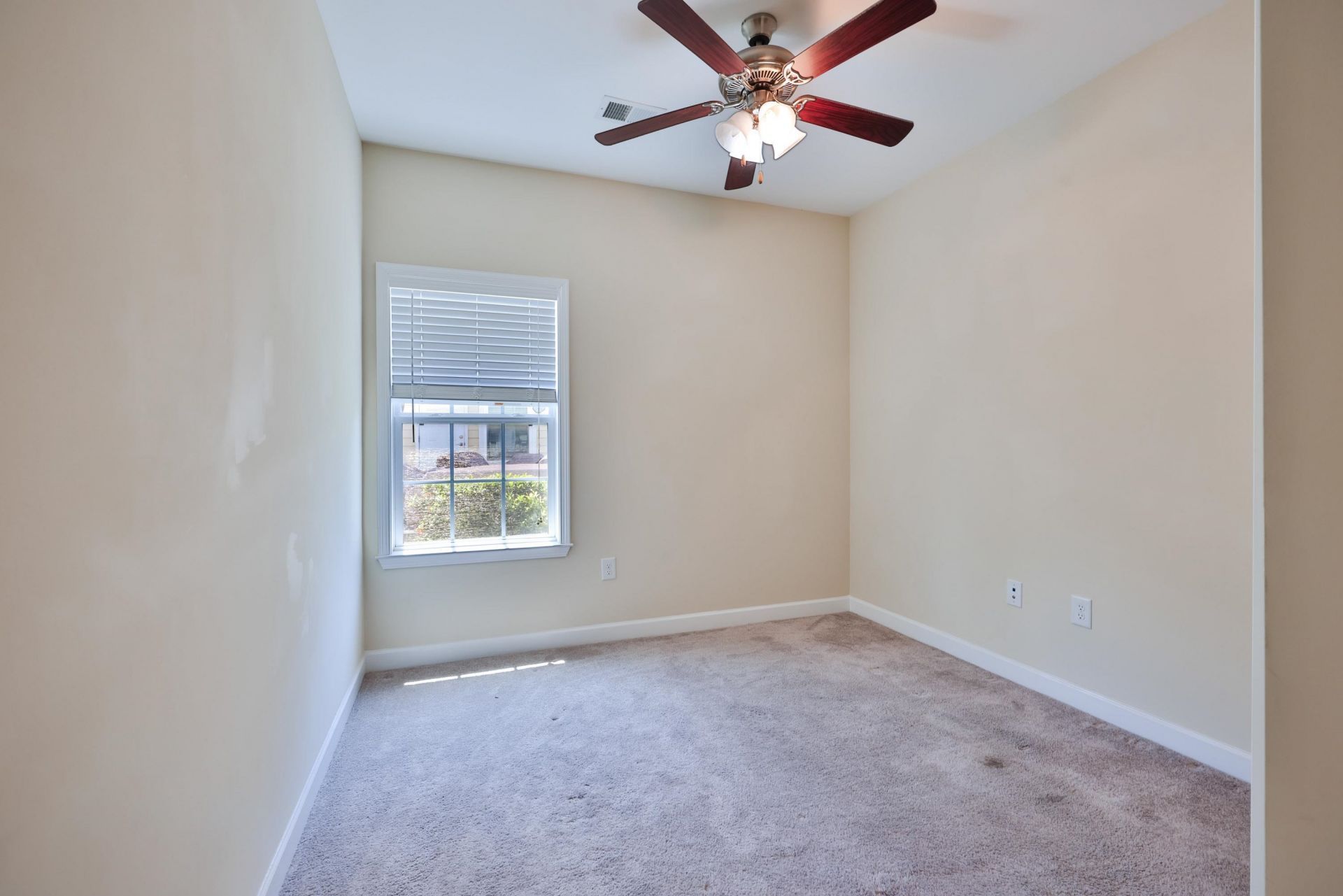 516 Vallecrosia Ct.  Photo 14