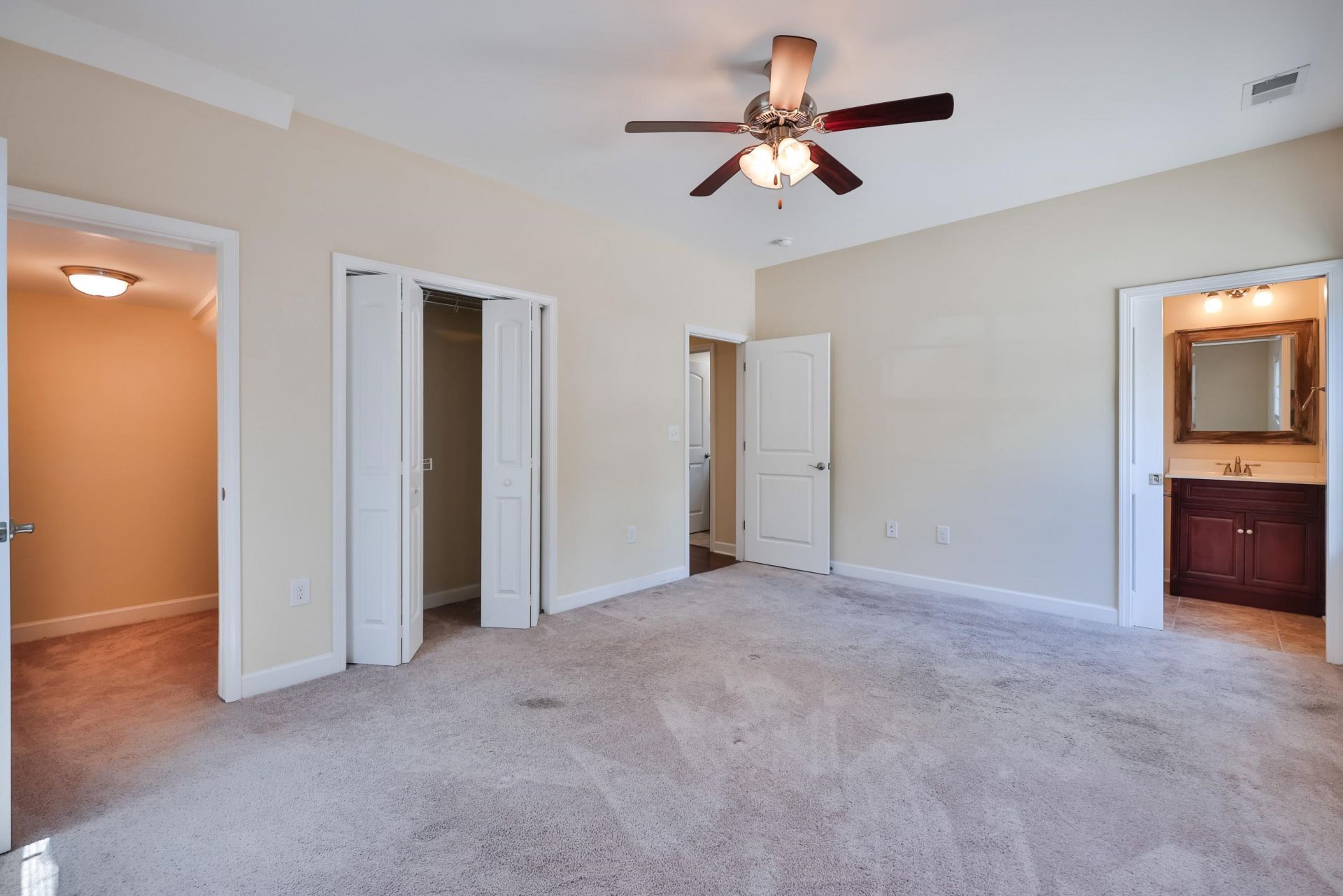 516 Vallecrosia Ct.  Photo 19