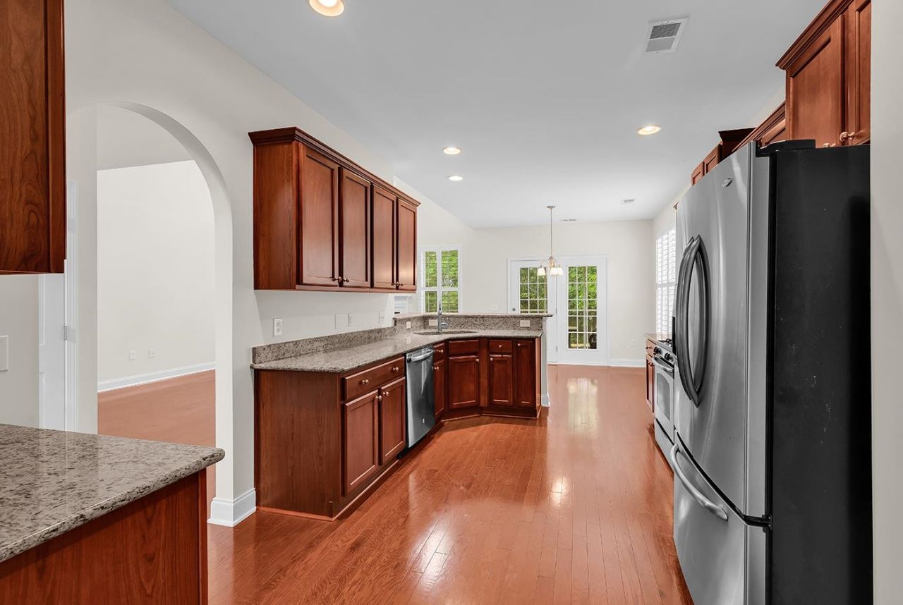 148 Rivers Edge Dr.  Photo 6