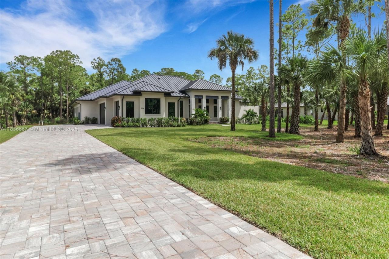 524 13th St SW , Naples, FL 34117 Photo