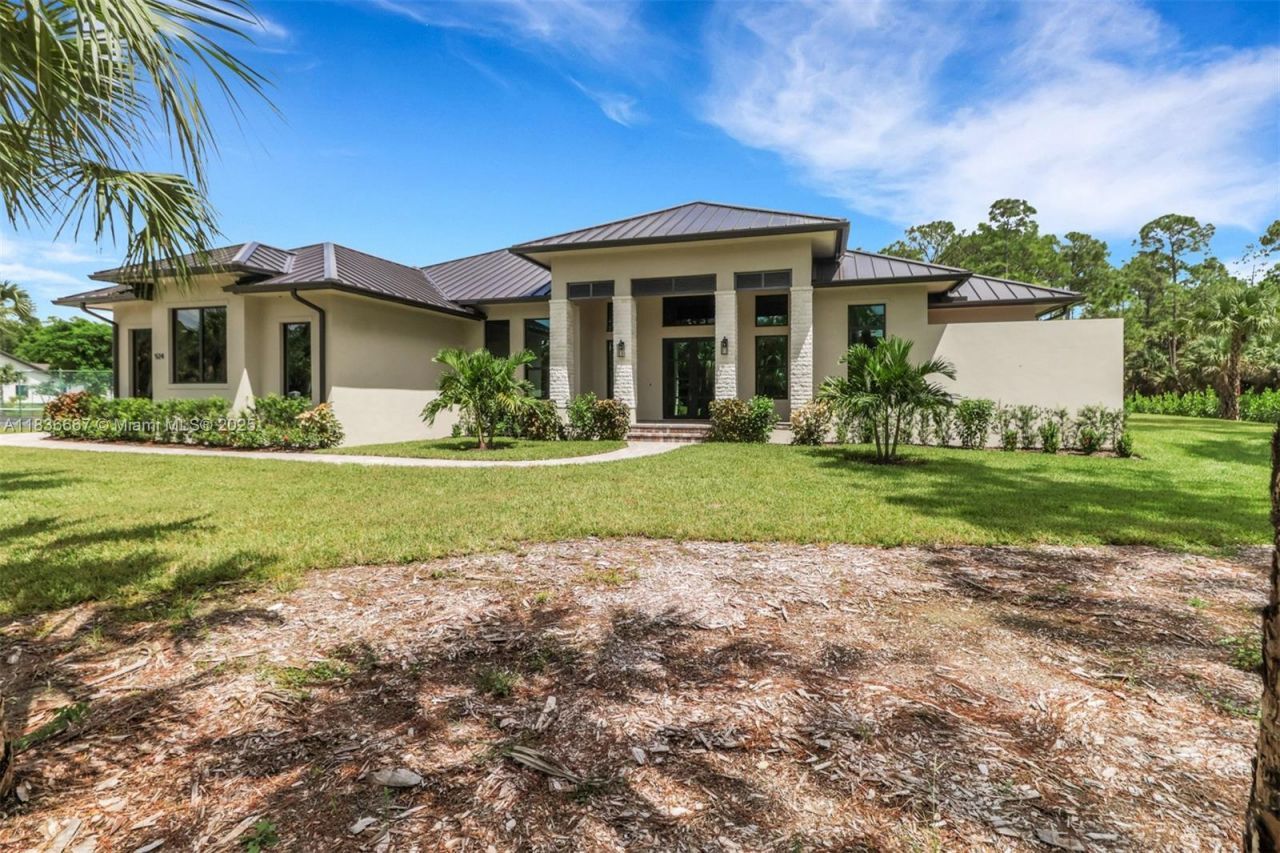 524 13th St SW , Naples, FL 34117 Photo
