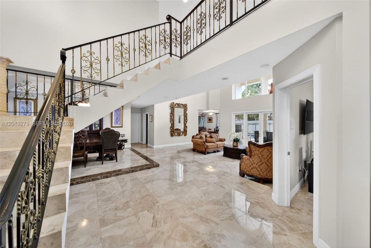 8560 NW 164th St , Miami Lakes, FL 33016 Photo
