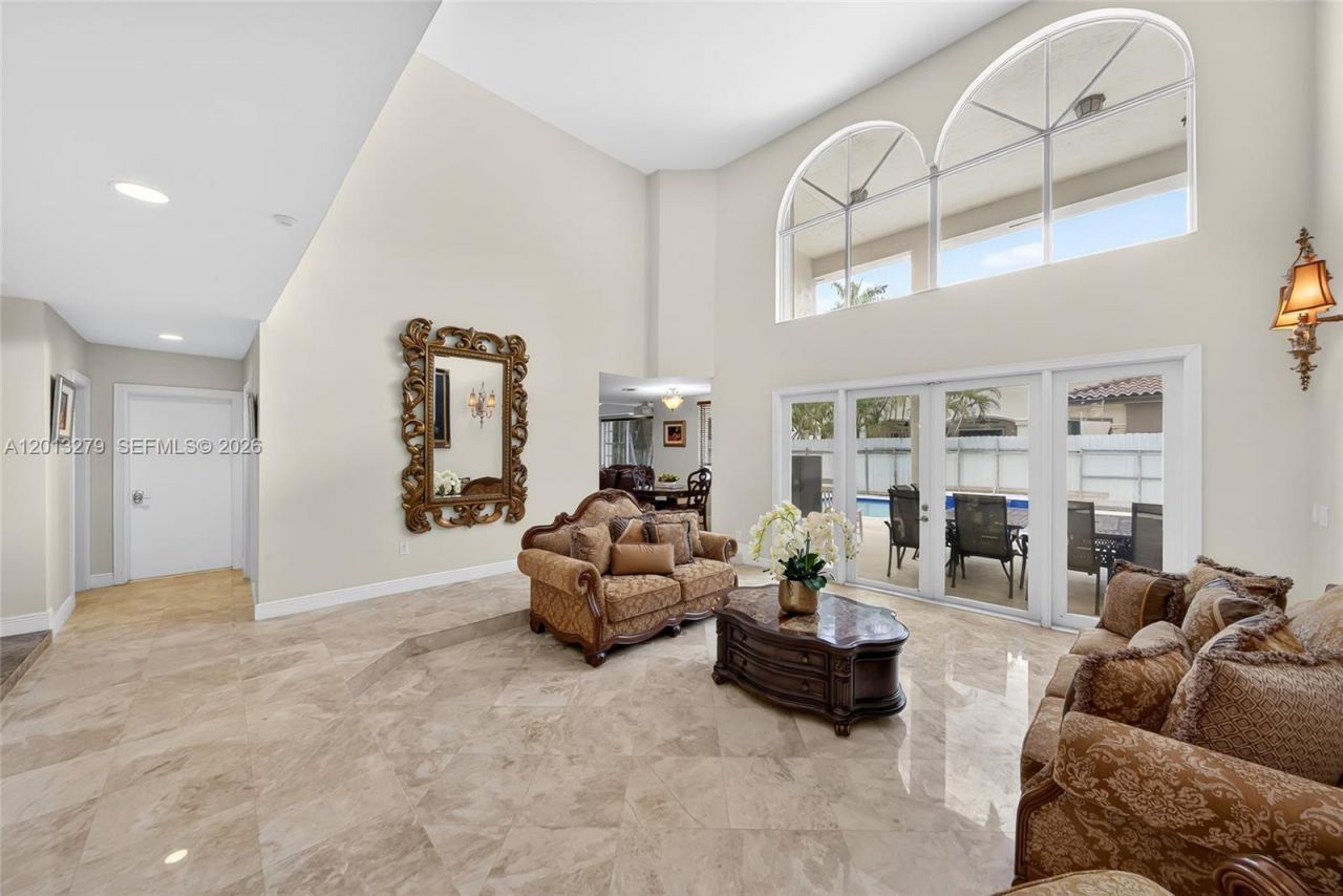 8560 NW 164th St , Miami Lakes, FL 33016 Photo