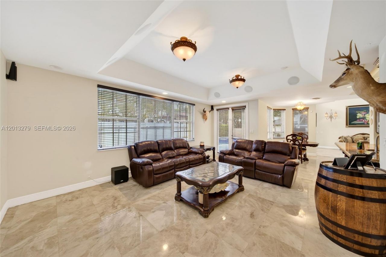8560 NW 164th St , Miami Lakes, FL 33016 Photo