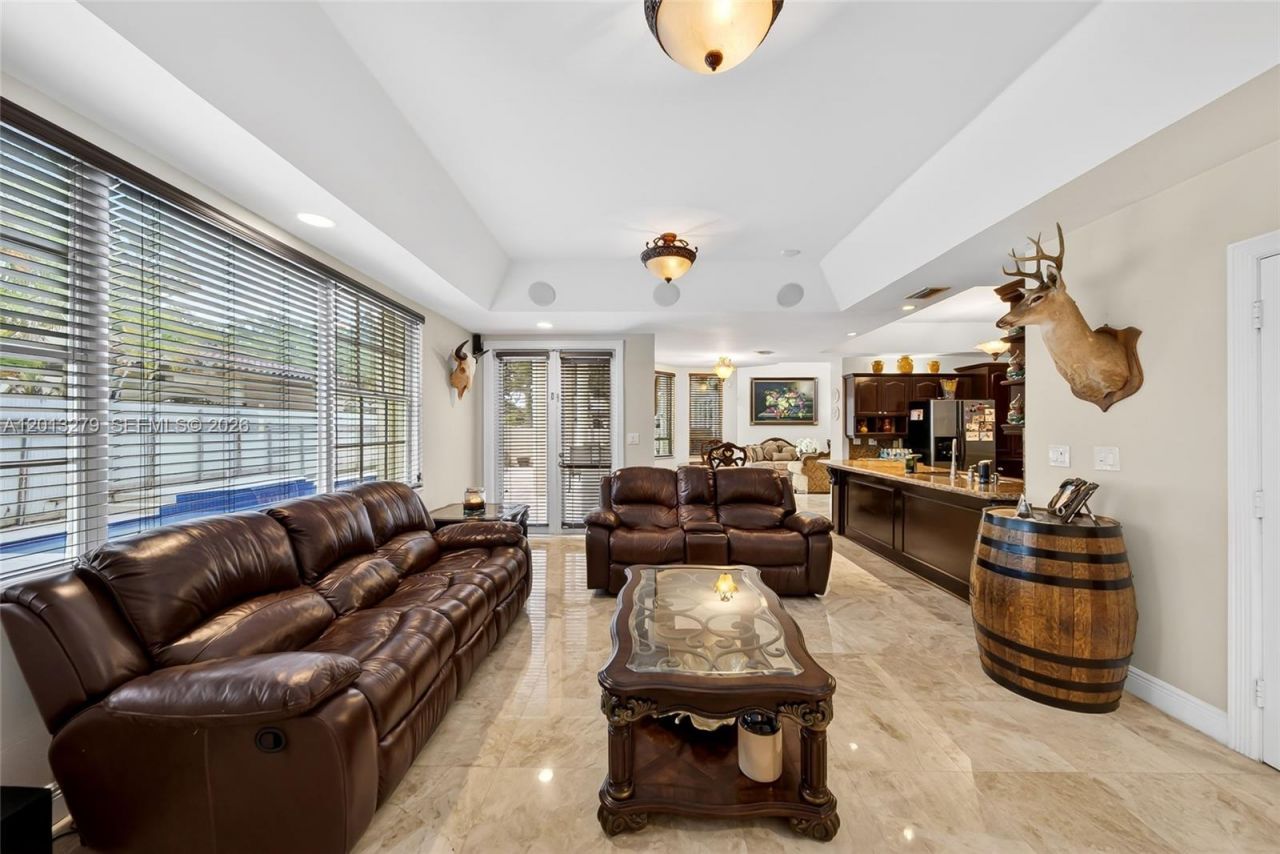 8560 NW 164th St , Miami Lakes, FL 33016 Photo