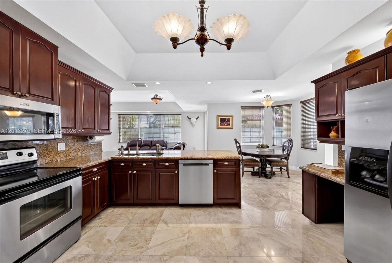 8560 NW 164th St , Miami Lakes, FL 33016 Photo