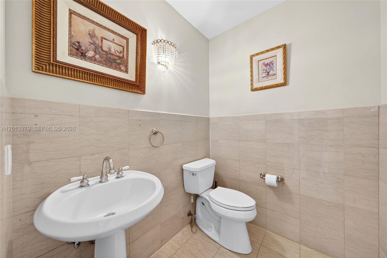 8560 NW 164th St , Miami Lakes, FL 33016 Photo